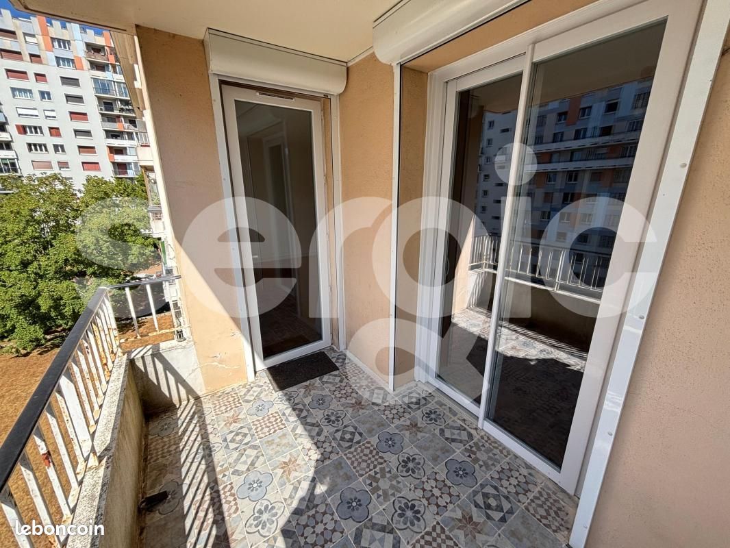Appartement 3 pièces 61 m² · à Angers · 61 m² · 916 €
