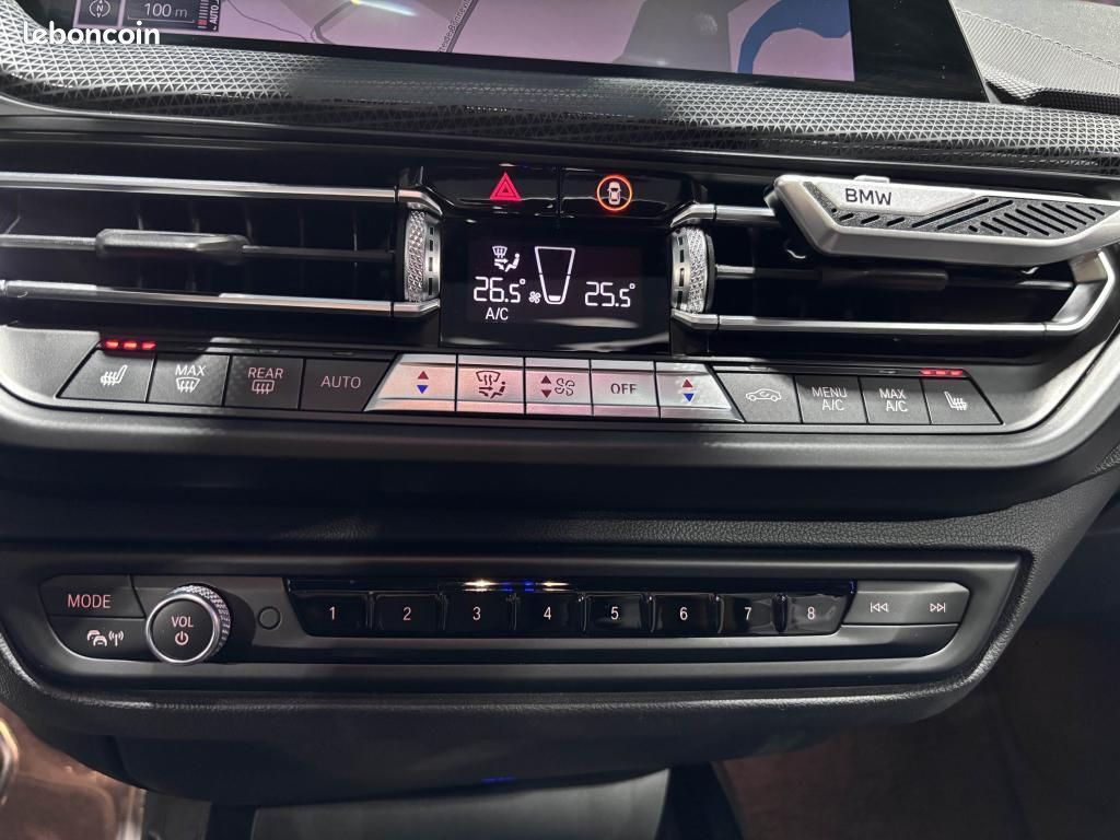 BMW SERIE 1 120d xDrive M Sport /Toit ouvrant/HUD/Harman Kardon/Sièges élec et chauffants/ (image 26)