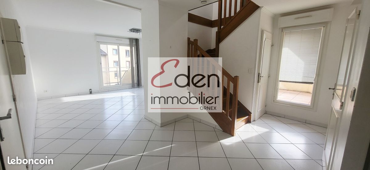 Appartement 5 pièces 100 m² · à Ferney-Voltaire · 100 m² · 2 390 €/mois