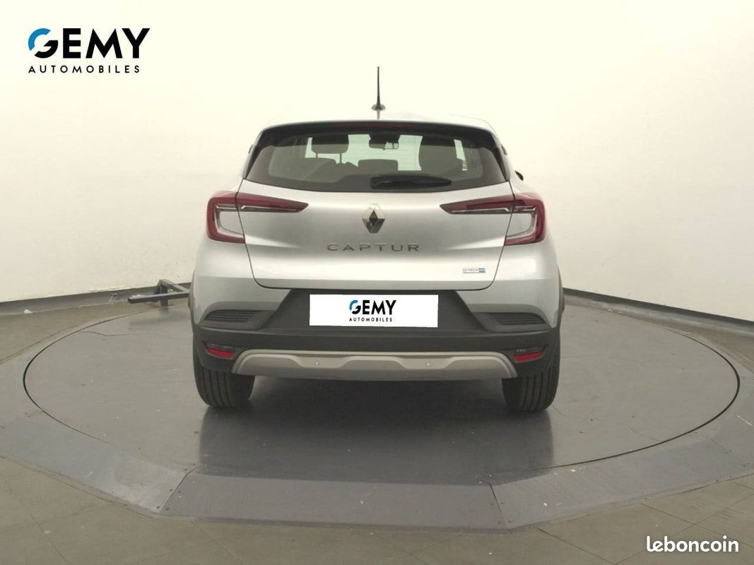 RENAULT Captur E-Tech 145 - 21 Business (image 5)