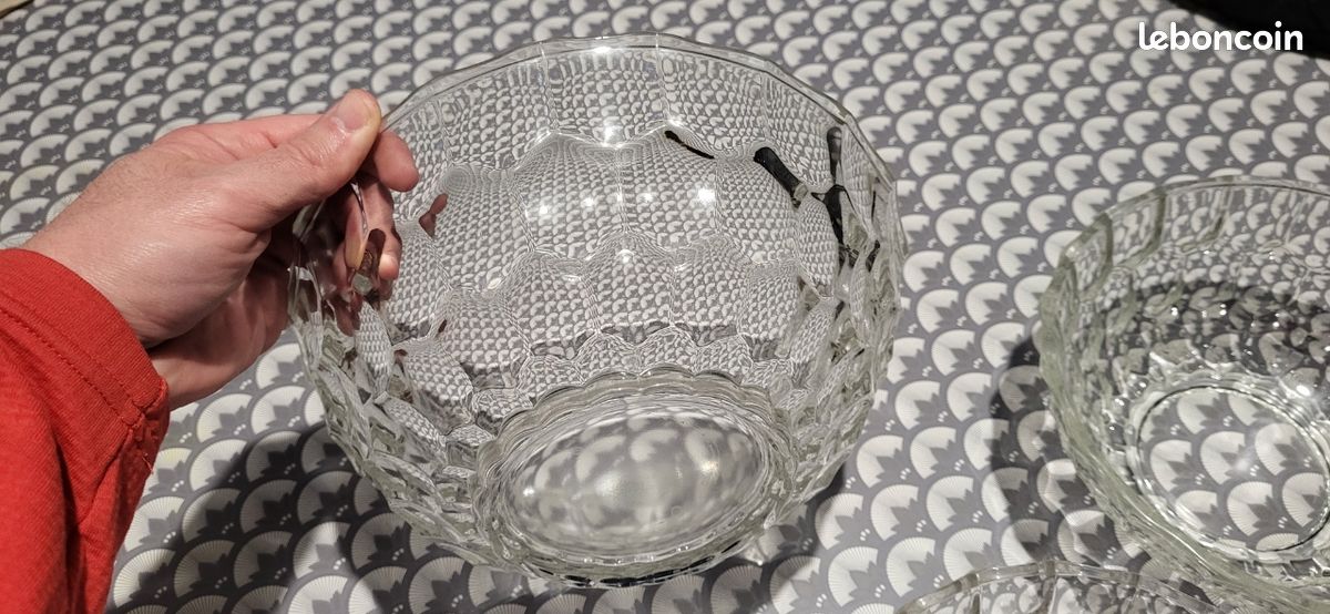 Lot de saladiers et coupelles verres (image 2)