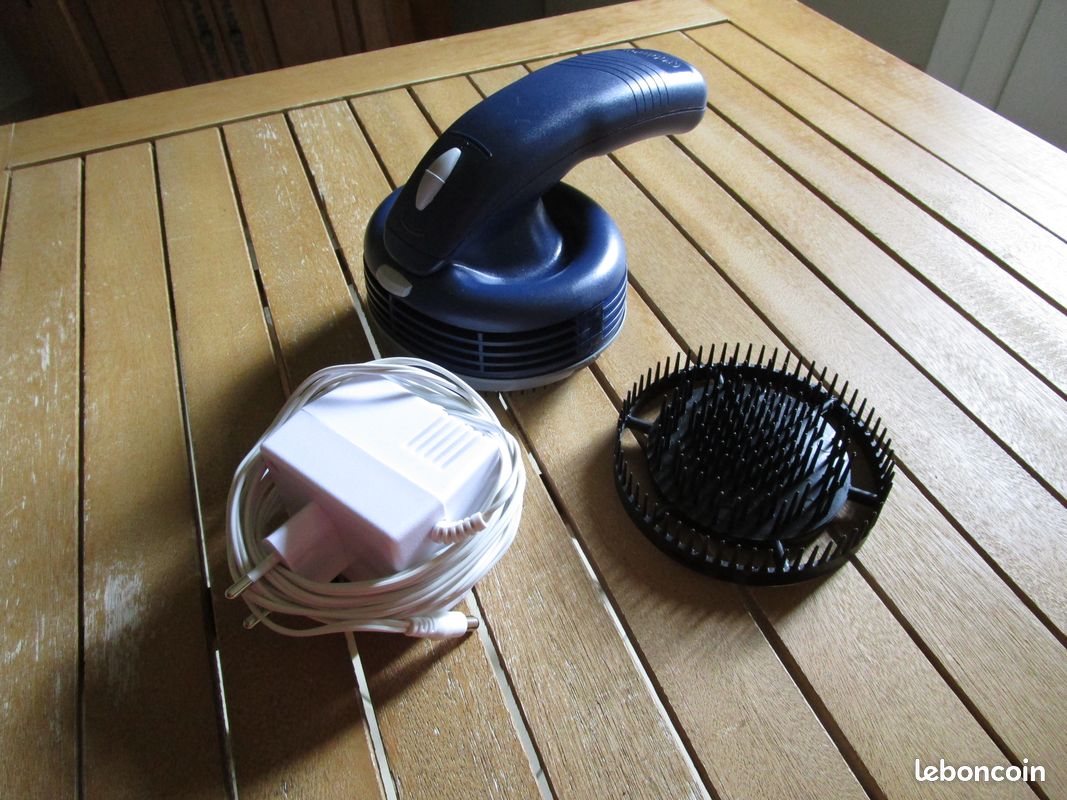 Brosse aspirante électrique SAVIC pour chiens (image 2)
