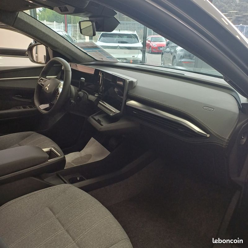 MITSUBISHI ECLIPSE CROSS BEV 87 KWH 220 INVITE+ 22kW (image 12)