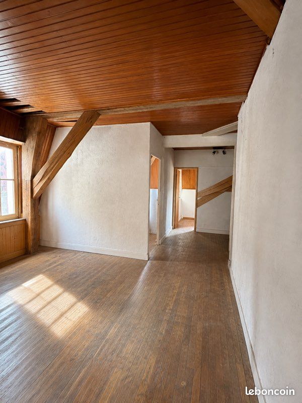 Appartement 1 pièce 300 m² · à Saint-Claude · 300 m² · 149 000 €