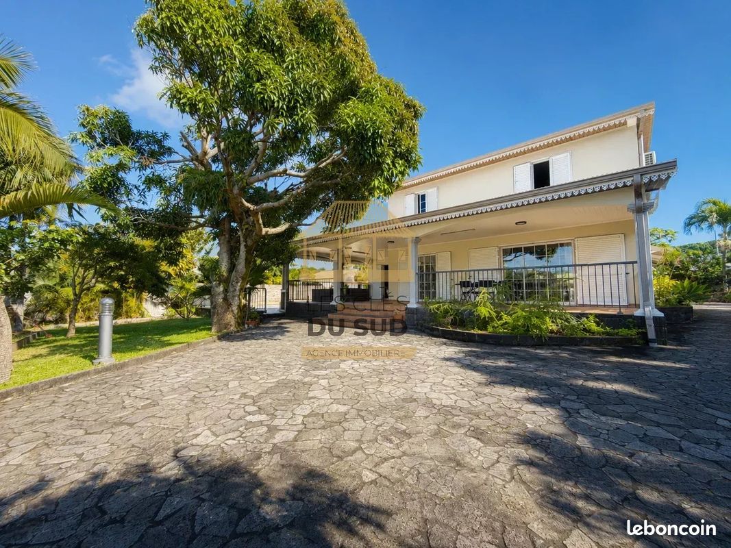 Maison 4 pièces 232 m² · à Saint-Joseph · 232 m² · 499 000 €