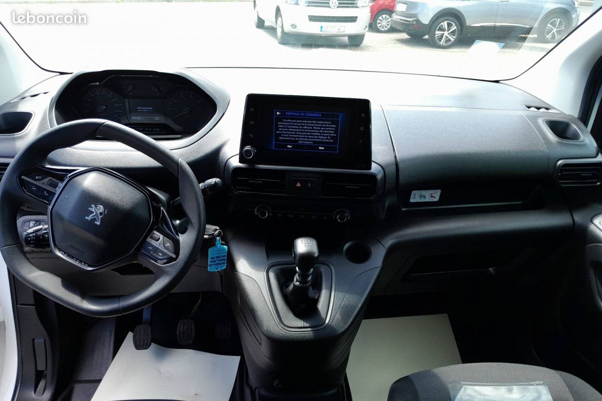 Peugeot Partner (3) BLUEHDI 100 LONG Cabine App (image 9)