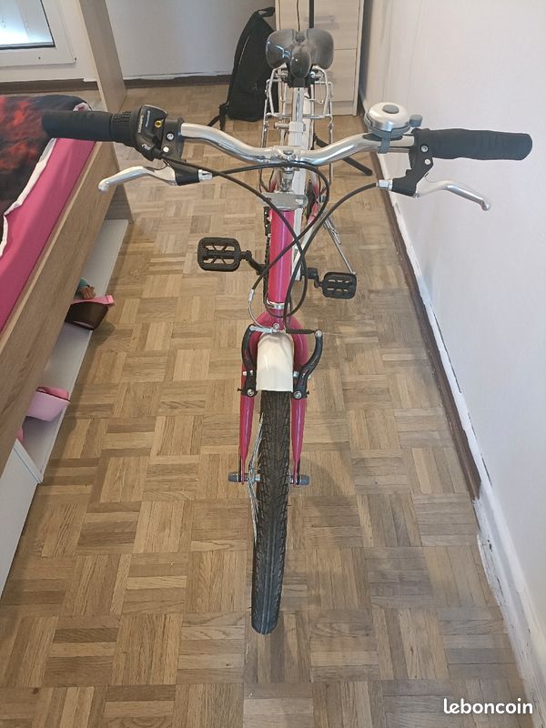 Vélo fille 24pouces comme neuf (image 3)