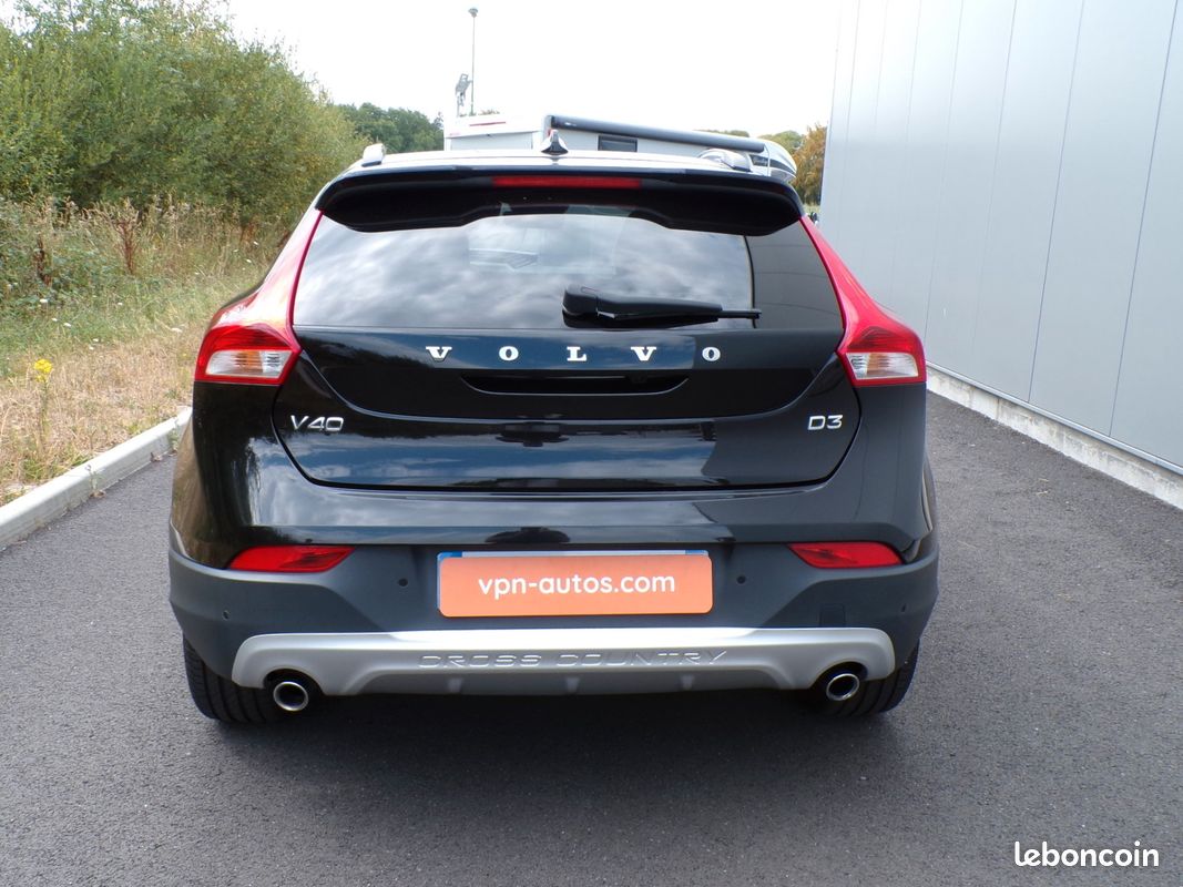 Volvo V40 CROSS COUNTRY D3 AdBlue 150 ch Geartronic 6 (image 5)