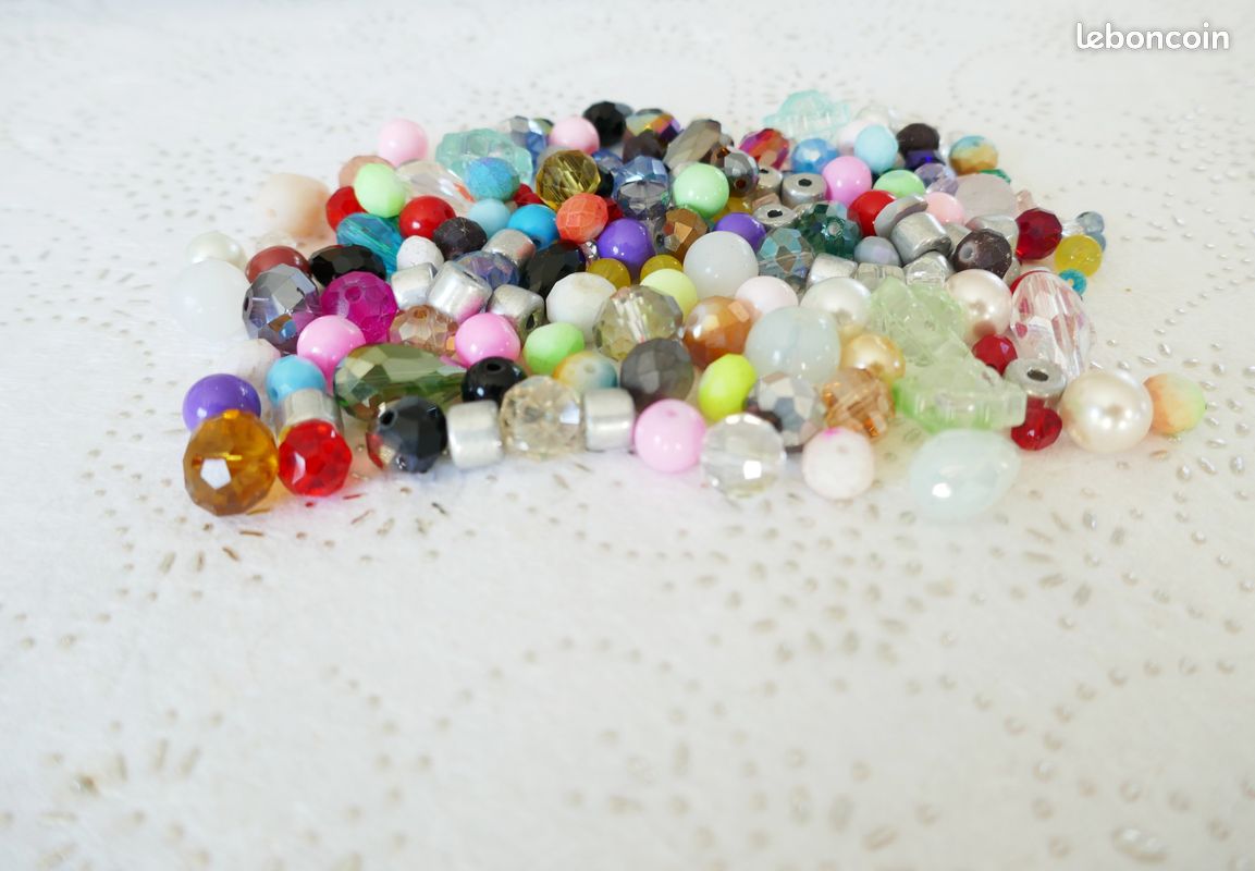 Lot bijoux en perles retro chic vintage ancien - Montres & Bijoux