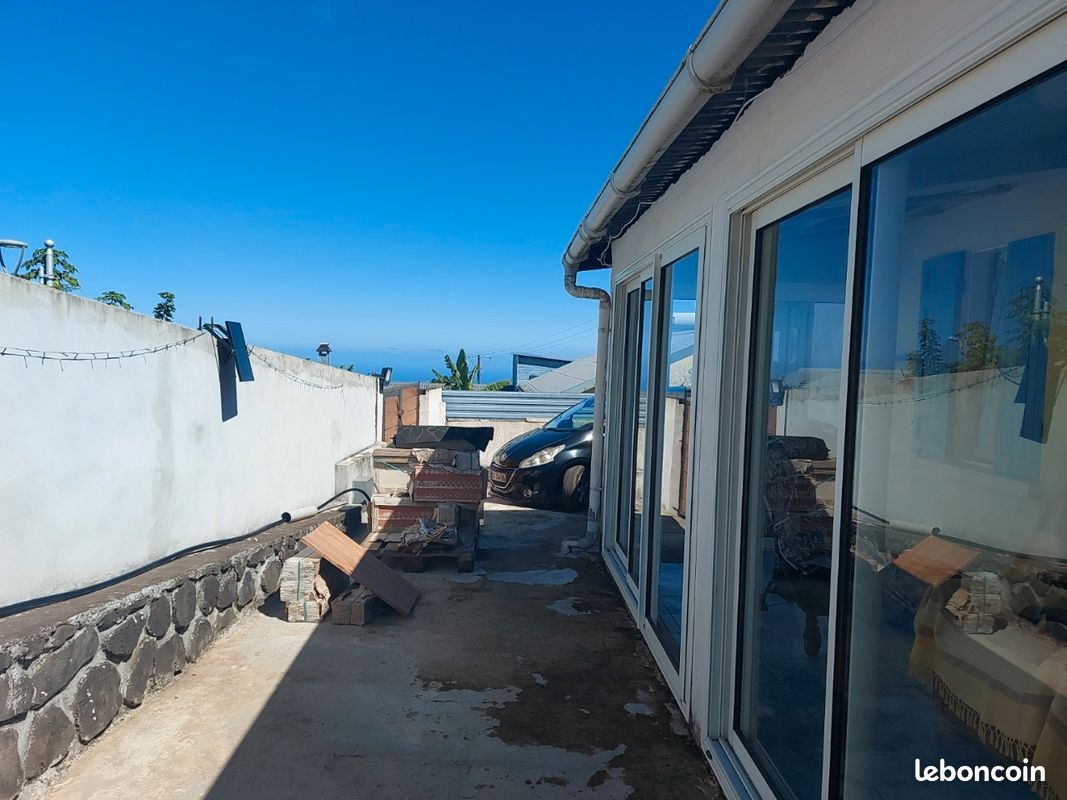 Maison 4 pièces 90 m² · à Petite-Île · 90 m² · 190 000 €