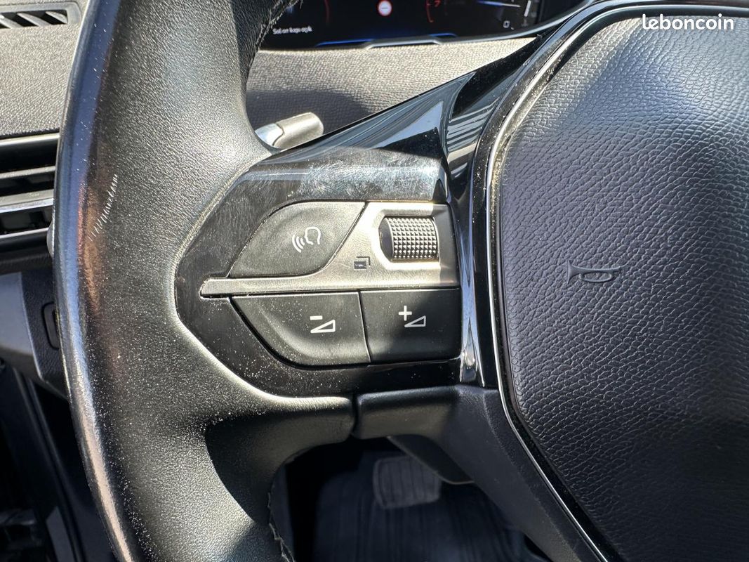 PEUGEOT 3008 130ch 1.2i S&S EAT6 II Active Business - GARANTIE 12 MOIS (image 8)