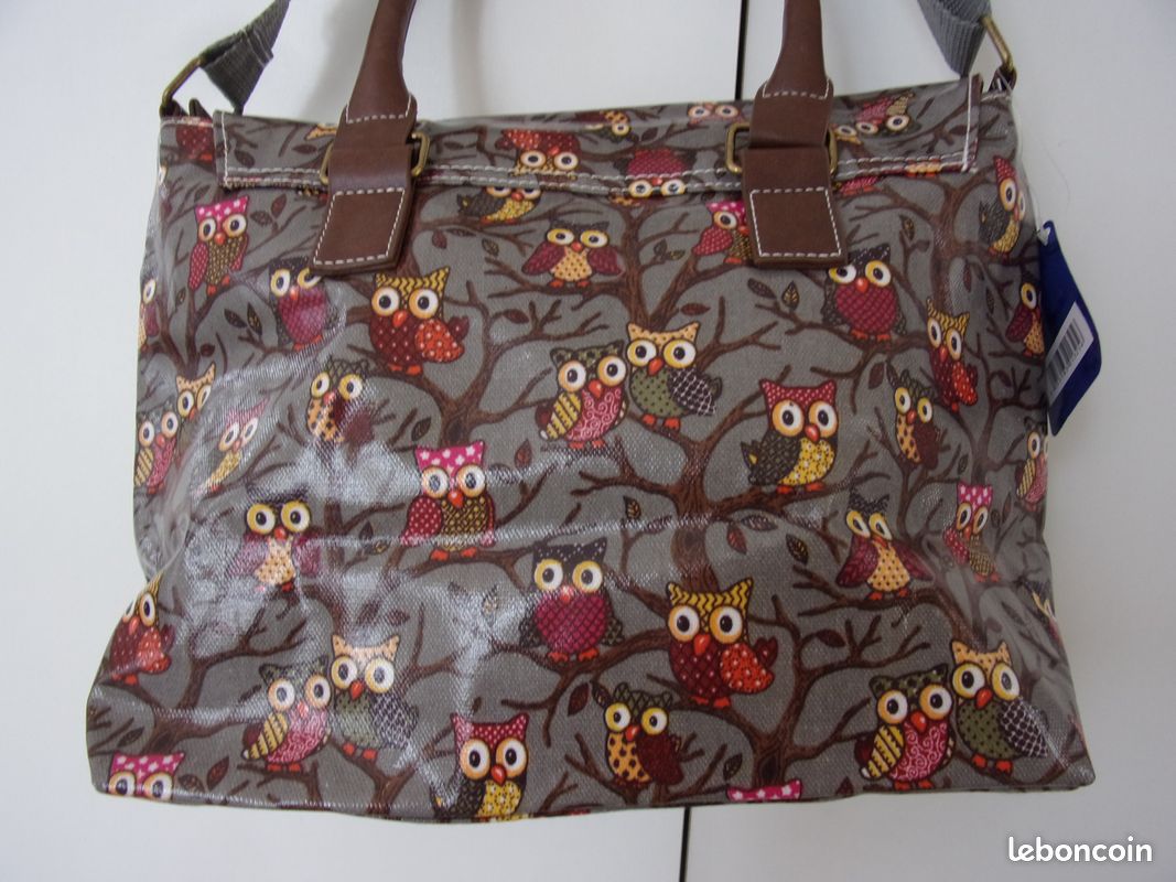 Sac multi poches zippées ,cuir synthétique , neuf (image 3)