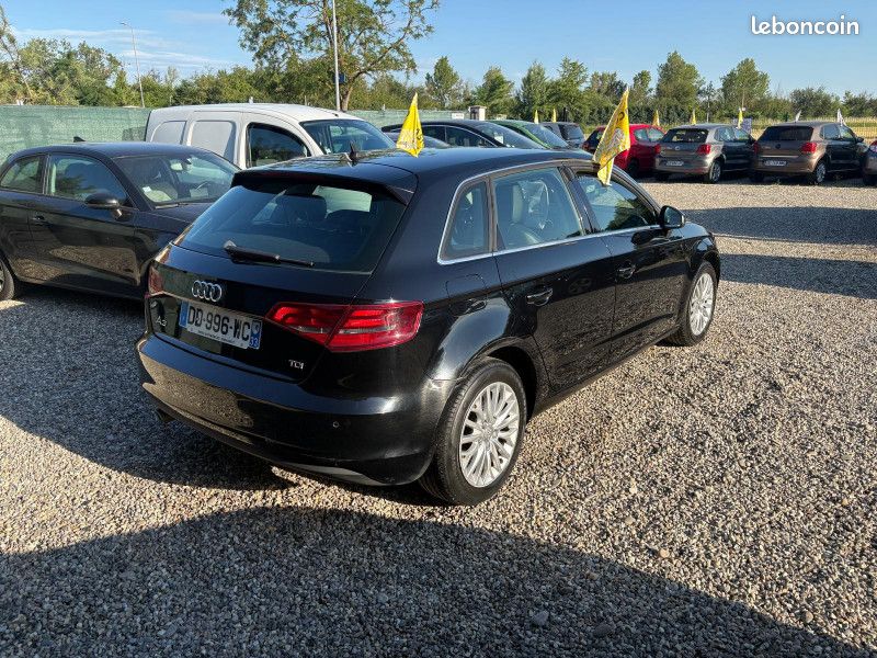 Audi A3 BERLINE 1.6 TDI 105CH FAP AMBIENTE (image 4)