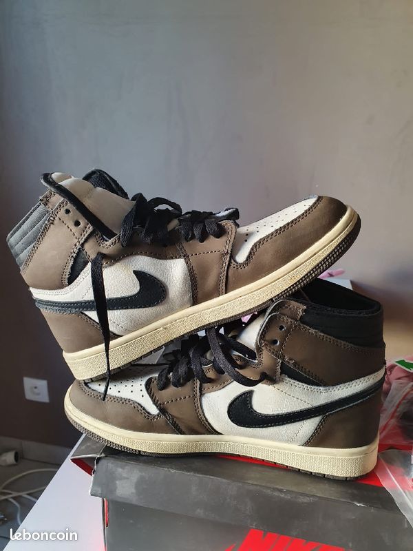 Chaussures Traviscot Nike en 41 (image 6)