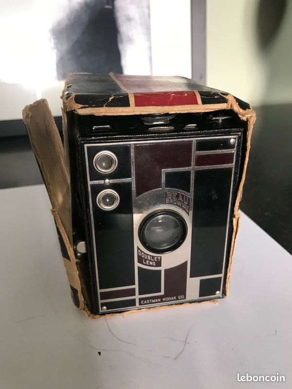 Beau Brownie Art Déco Eastman Kodak | La Valise Arlésienne