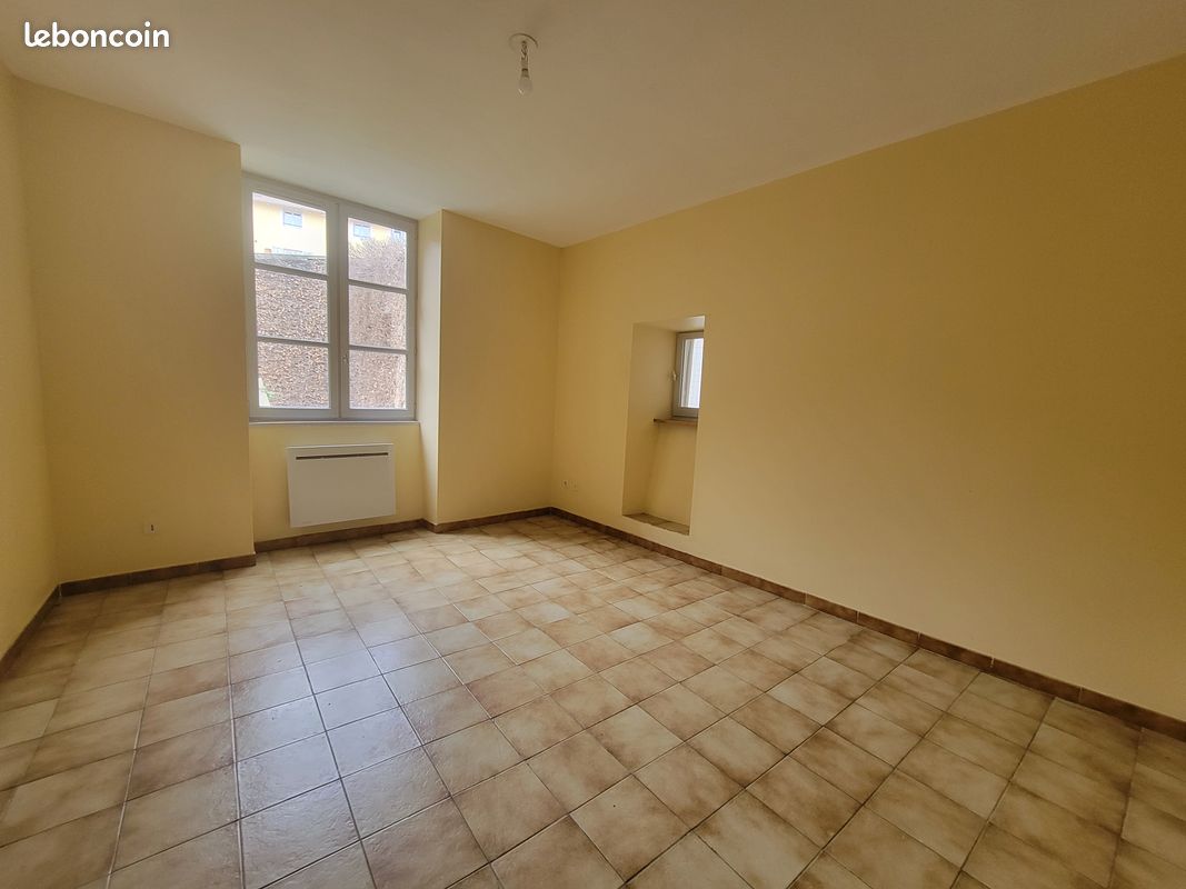 Appartement 2 pièces 54 m² · à Le Puy-en-Velay · 53,8 m² · 443 €/mois