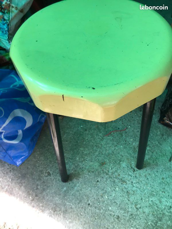 Tabouret plastunic (image 1)