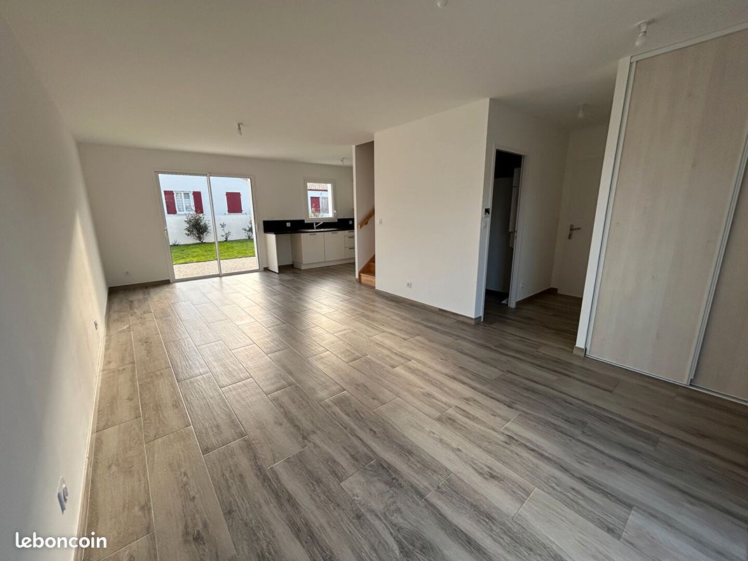 Maison 4 pièces 80 m² · à Aigrefeuille-d'Aunis · 80 m² · 1 072 €/mois