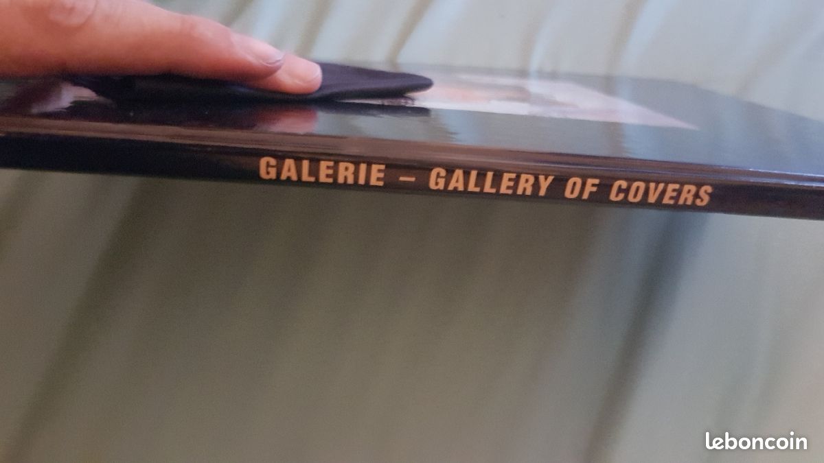 Livre Manara Galerie de couverture érotique (image 2)