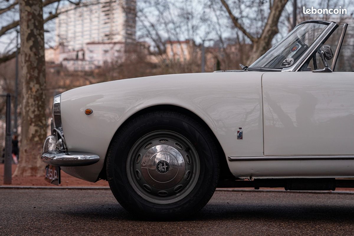 Alfa Romeo Giulia Spider 1600 freins à tambours - Collection - 92cv - bel exemplaire (image 12)