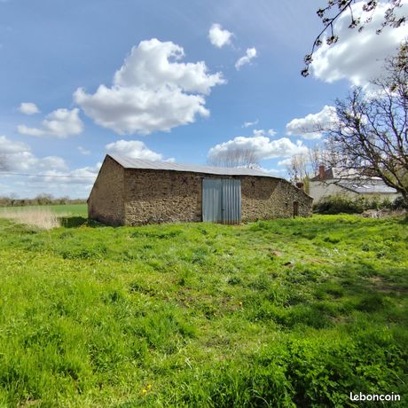 Rare - Grange ancienne en pierre de 260 m² à fort potentiel sur 2600 m² de terrain