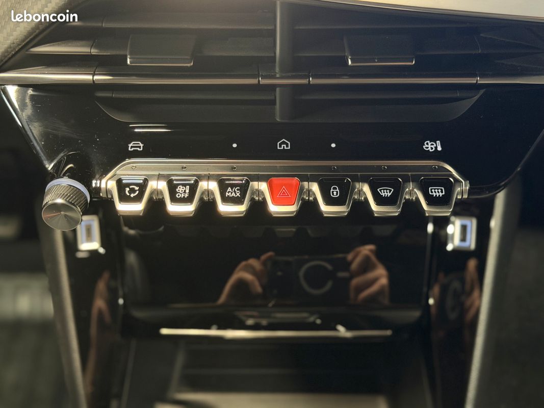 PEUGEOT 2008 II 130 GT PACK carplay caméra de recul suivi complet peugeot Garantie 12 mois (image 22)