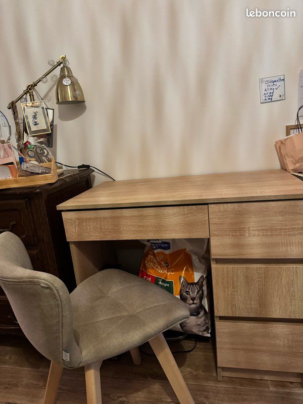 Bureau moderne avec chaise (image 7)