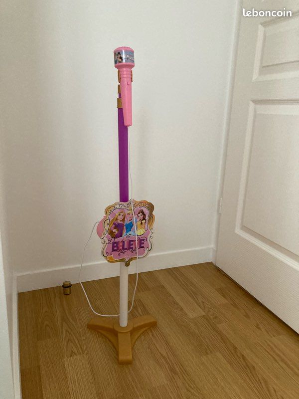 Micro sur pied princesse (image 1)