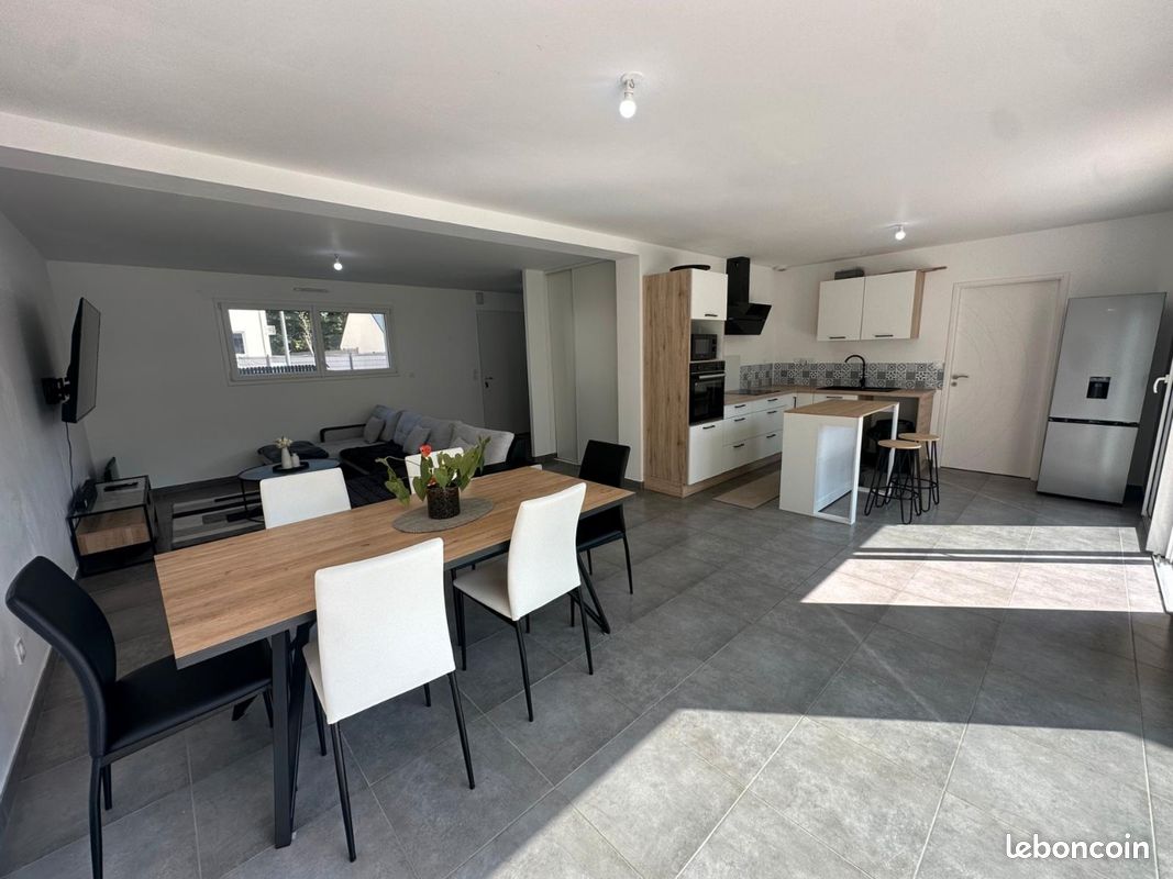 Maison 6 pièces 120 m² · à L'Huisserie · 120 m² · 319 000 €