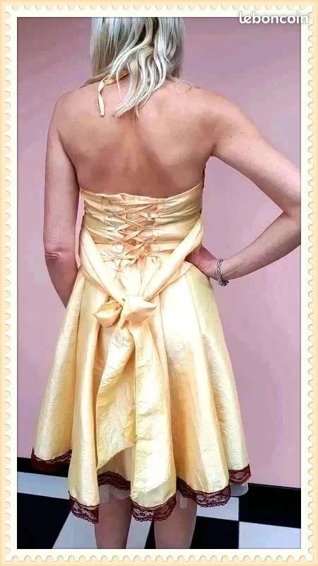 Robe Derhy Taille M - Noir - 100% Polyester - Occasion Très Bon état - Pour Femme - Élégante Et Sobre