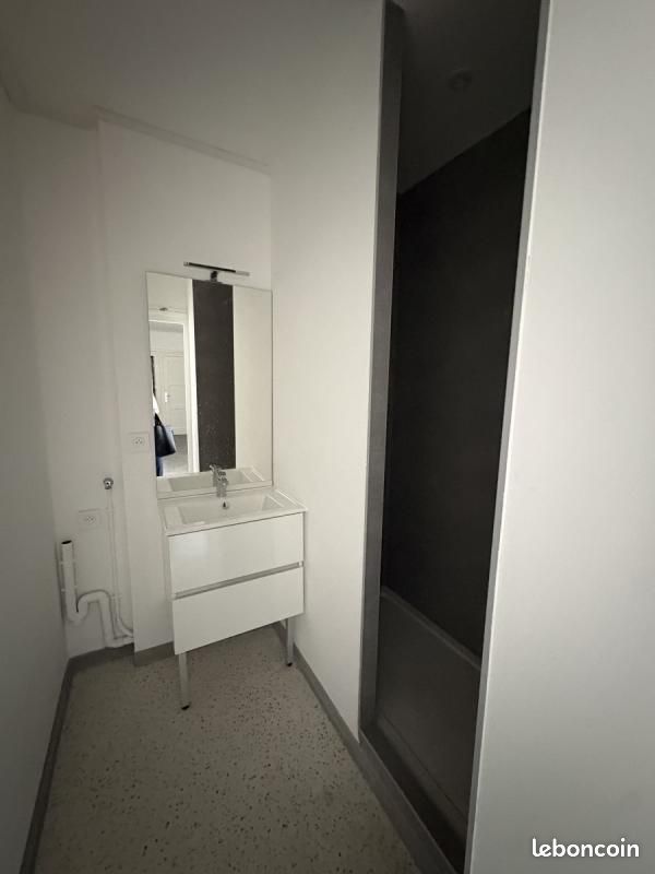 Appartement 3 pièces 70 m² · à Saint-Étienne · 70 m² · 727 €/mois