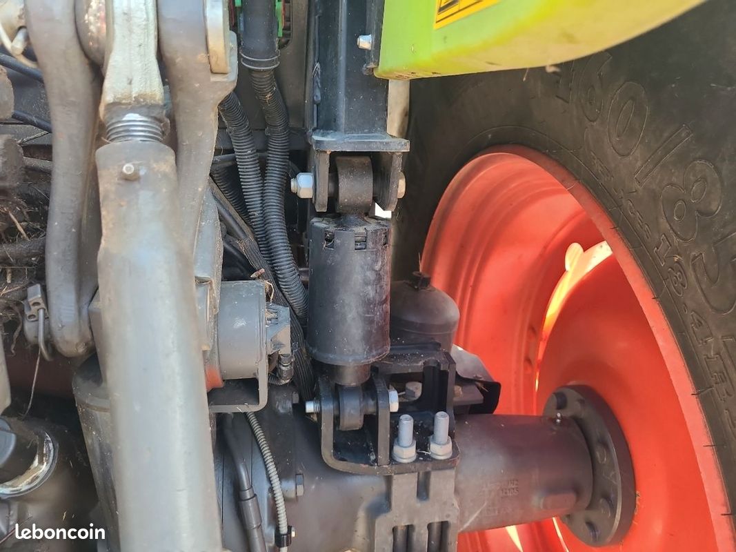 Claas ARION 450 PANORAMIC (image 13)