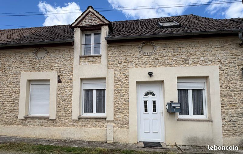 Maison 3 pièces 73 m² · à Nargis · 73 m² · 99 000 €