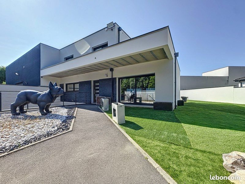 Maison 5 pièces 149 m² · à Vrigny · 149 m² · 665 000 €