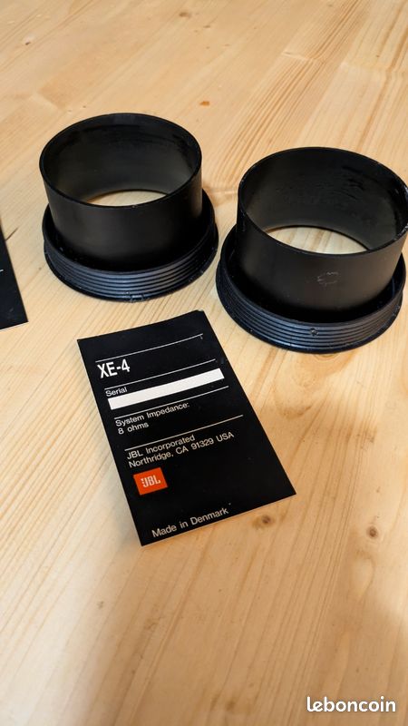 Jbl xe-4 lot de 2 events de basse et 2 plaques d identification authentiques made in denmark pour restauration enceintes vintage (image 1)