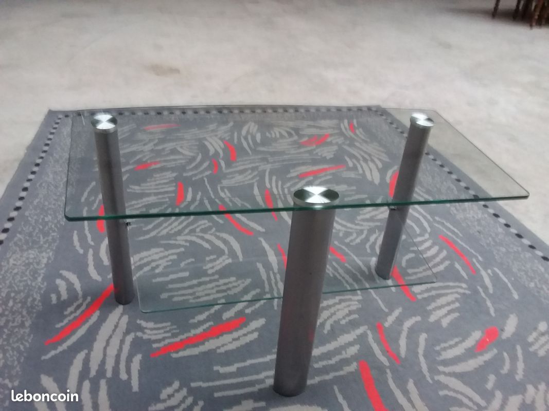 Table basse avec plateau en verre (image 1)