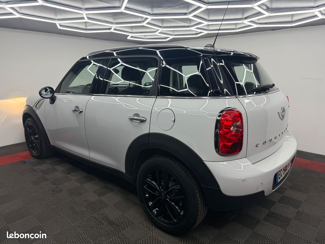MINI Countryman LCI Phase II 1.6i 16V 122 CV / Kit Chaîne de Distribution NEUF / Xénons / GPS / Clim Auto / Livraison à domicile possible dans TOUTE la FRANCE (image 2)