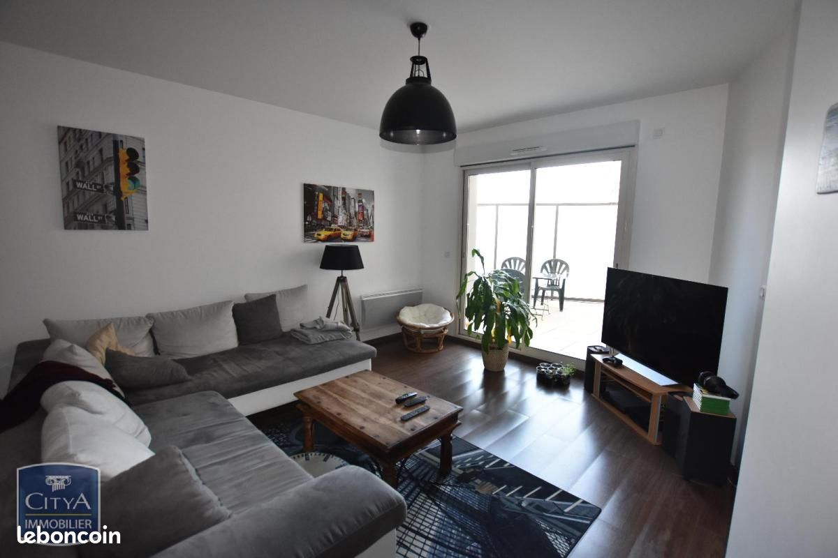Appartement 3 pièces 72 m² · à Cholet · 72 m² · 735 €