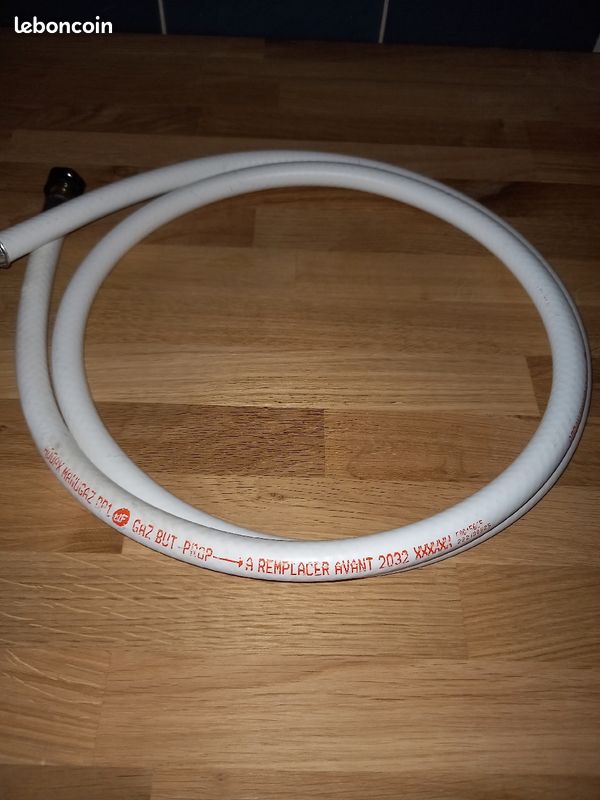Tuyau gaz but pro (image 1)