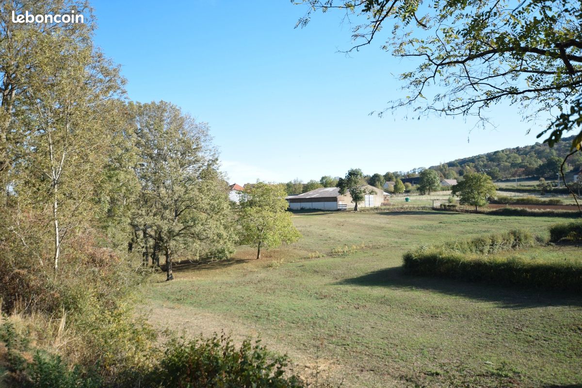 Maison 7 pièces 179 m² · à Créot · 179 m² · 372 000 €