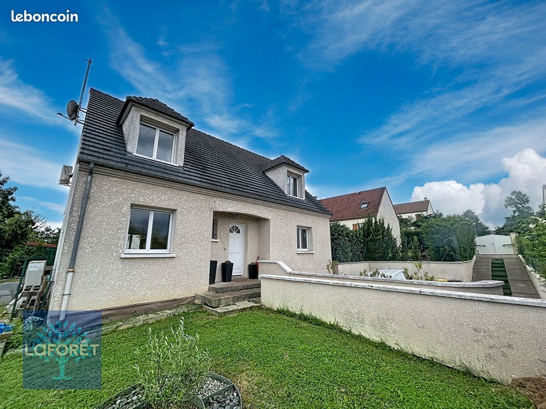 Maison 5 pièces 130 m² · à Corbeil-Essonnes · 130 m² · 359 900 €