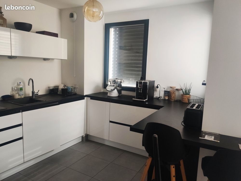 Appartement 3 pièces 62 m² · à Grenoble · 62 m² · 1 222 €