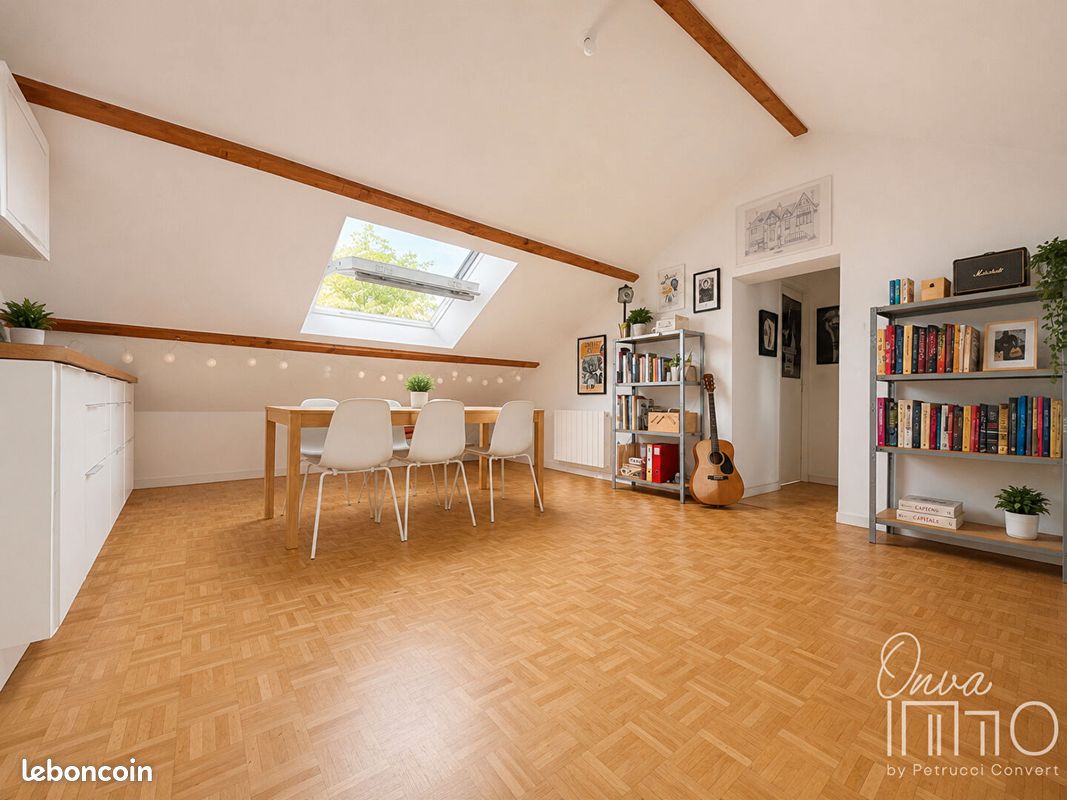 Appartement 3 pièces 84 m² · à Bron · 84 m² · 150 000 €