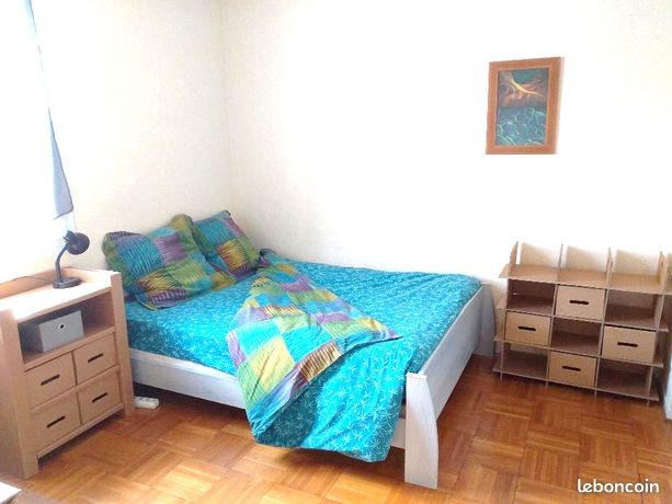 Chambre 1 pièce 12 m²