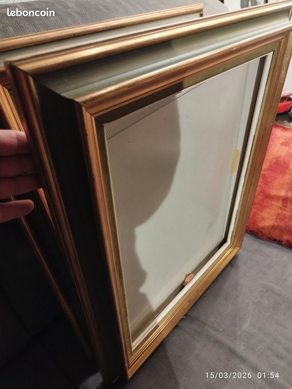 Deux cadres vintage en bois avec plaque en verre (image 4)