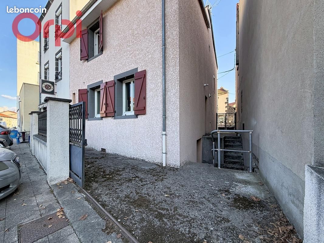 Maison 4 pièces 124 m² · à Aulnat · 124 m² · 163 000 €