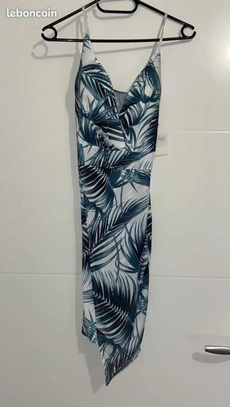 Robe mi-longue (image 1)