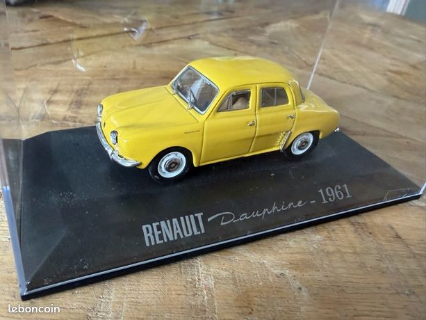 Lot De 2 Miniatures Renault Dauphine Sur Socle - Échelle 1/43? Années 50 Rétro
