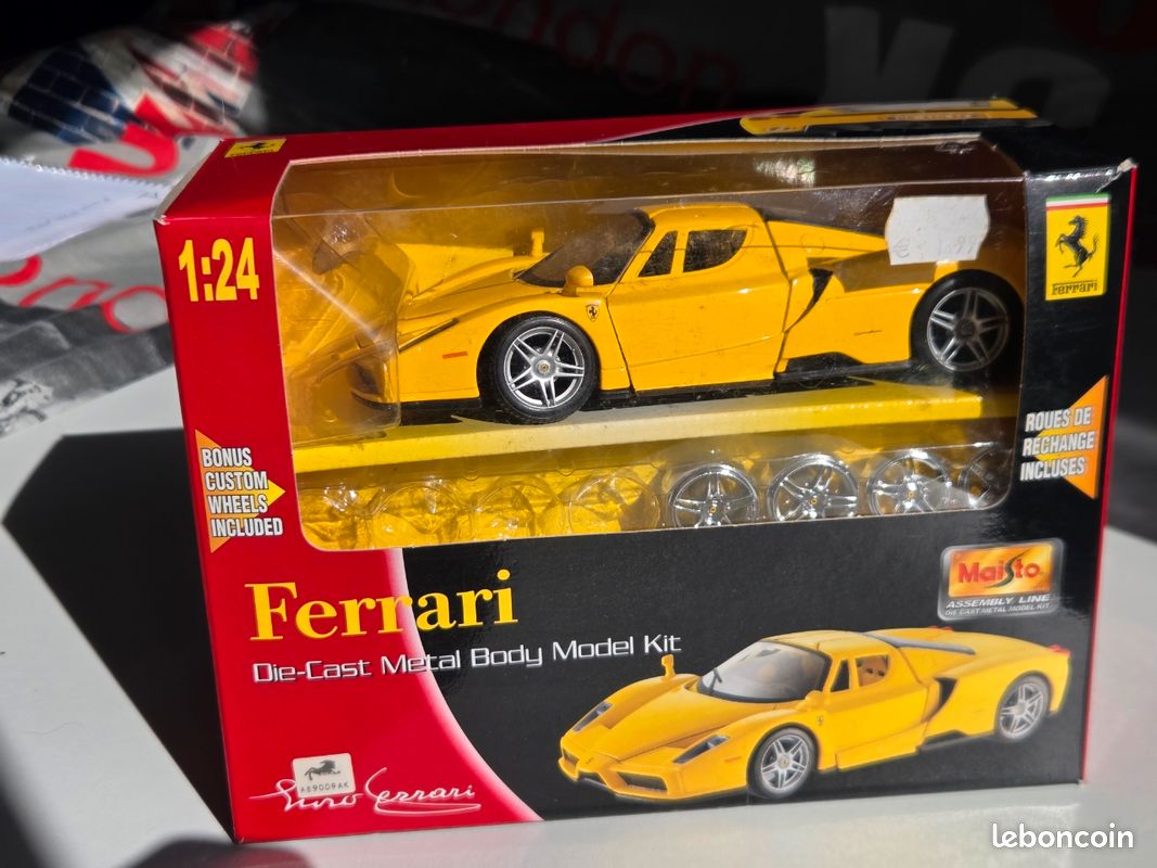 Vends voiture de collection maisto 1.24 (image 1)