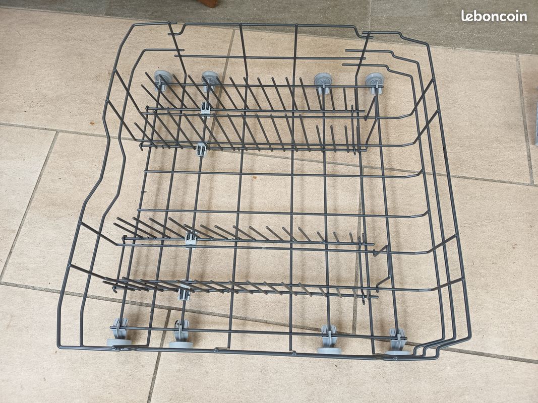 Panier bas lave vaisselle Whirlpool ADG9247GK (image 1)